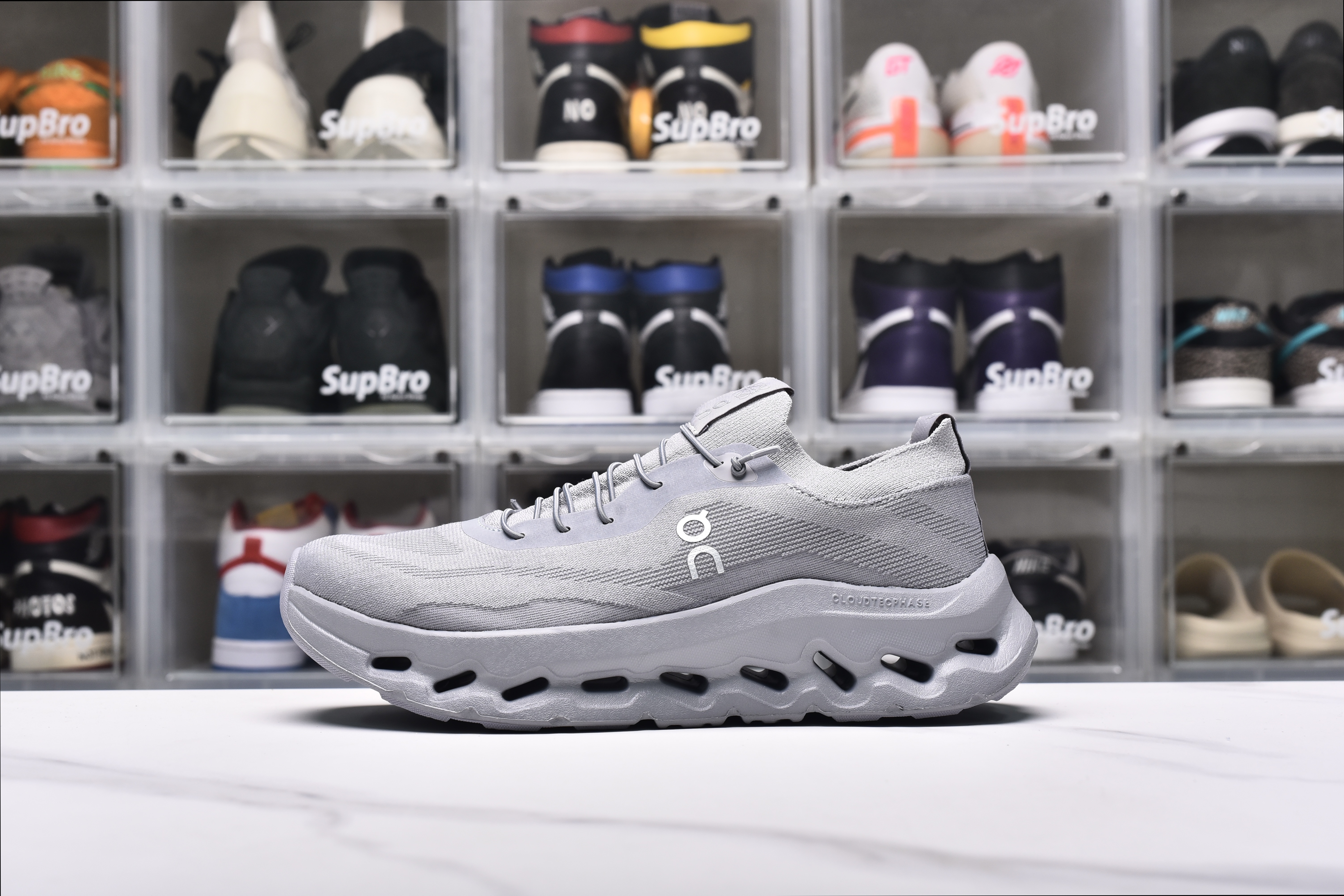 On Running Cloudtilt LOEWE 1300 GREY M929282X15-1300